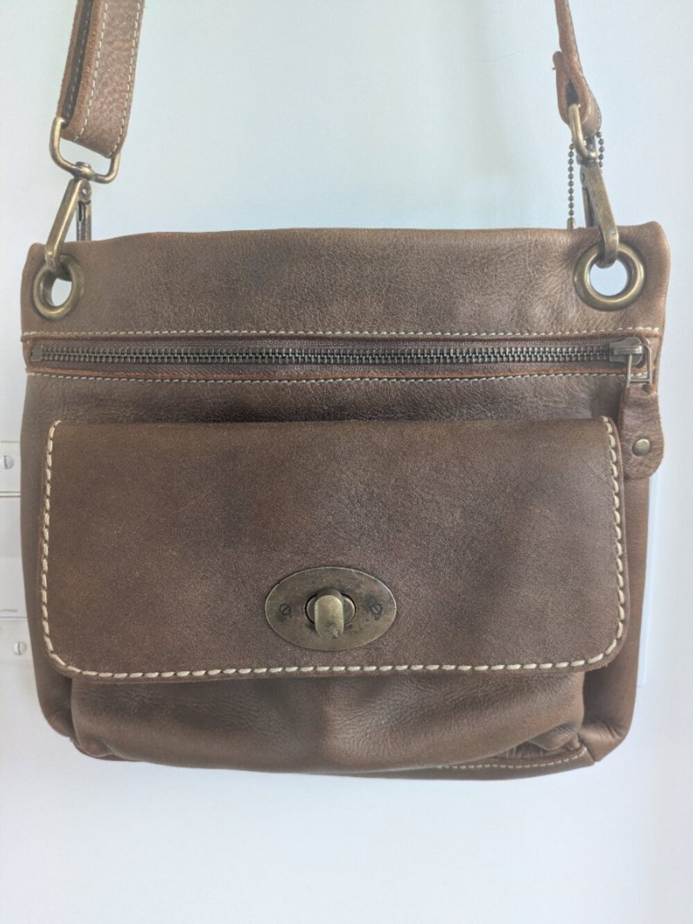 VTG Roots Leather Crossbody Tunlock Bag-Made in Canada.